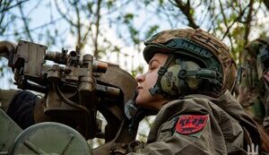 Сирський привітав жінок-військовослужбовиць: Ви - приклад сміливісті та відданості Україні