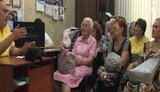"Миллионы американцев мечтают переехать в Россию, но пока не решен вопрос с жильем", - группа жителей РФ требует от руководства страны упростить прием "беженцев" из США. ВИДЕО
