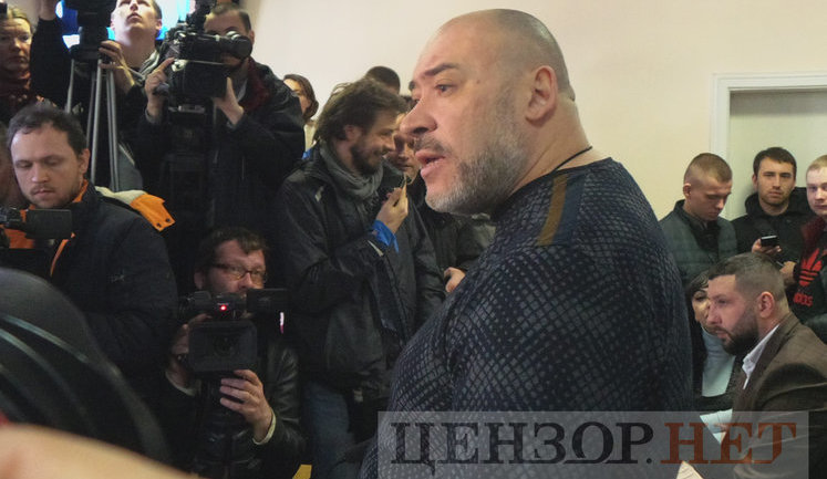 В деле Крысина суд изучил протоколы осмотра видео камер наблюдения и приступил к рассмотрению письменных материалов