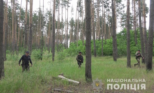 Поліцейські затримали в Києві чоловіка, який зарізав 28-річного хлопця і поранив ще вісім осіб на Житомирщині 01