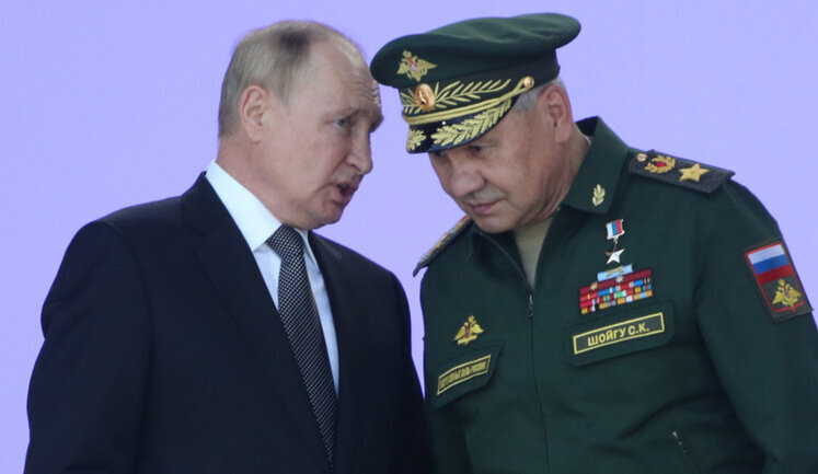 Путину предлагают привлечь добровольцев к защите критических объектов