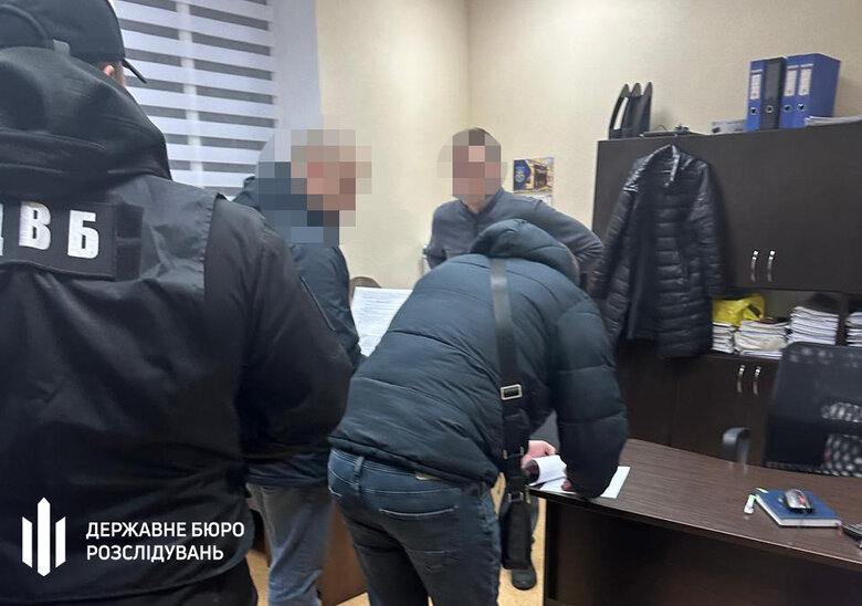 Судитимуть правоохоронців, які вкрали у померлого пенсіонера гроші