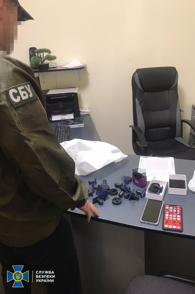 Граждан Украины незаконно трудоустраивали за границей в обход COVID-ограничений, схему блокировали на Буковине, - СБУ 01