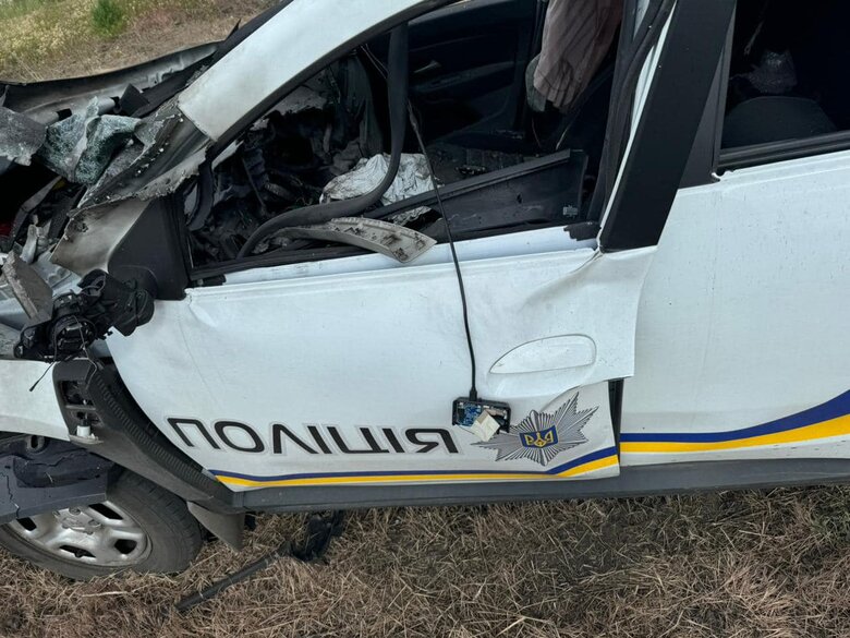 Ворог дроном атакував поліцейське авто біля Вовчанська