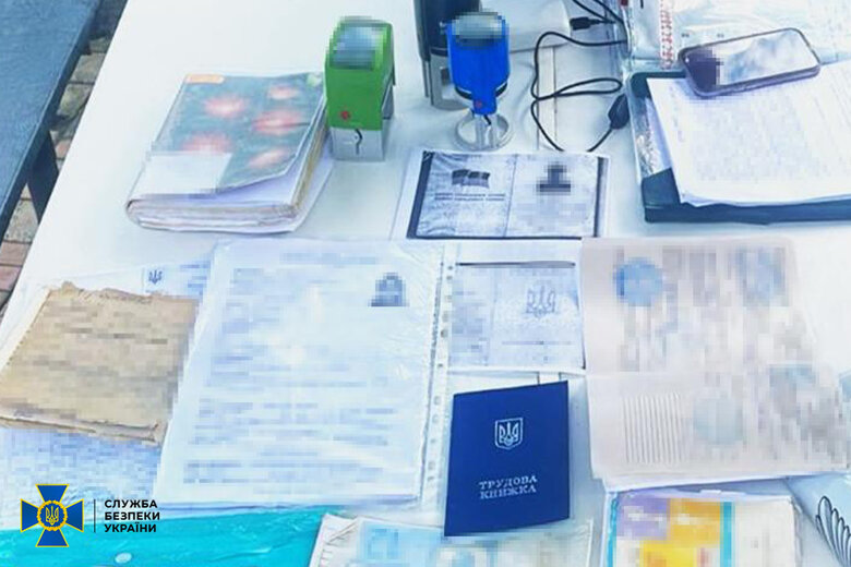 Задержаны еще 14 организаторов схем для уклонистов