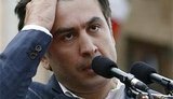 Саакашвили ударился головой о самолет. ВИДЕО.
