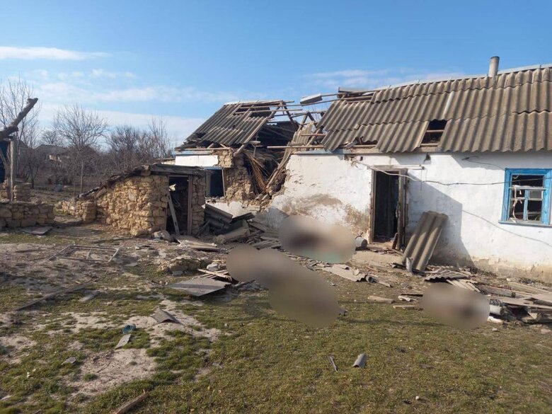 Последствия обстрела Херсонщины, где оккупанты убили мать с двумя детьми 01