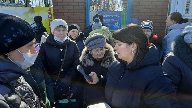 Приїхали в нікуди. Не знаємо, що робити далі, - біженців з ОРДЛО кинули напризволяще в Росії 04
