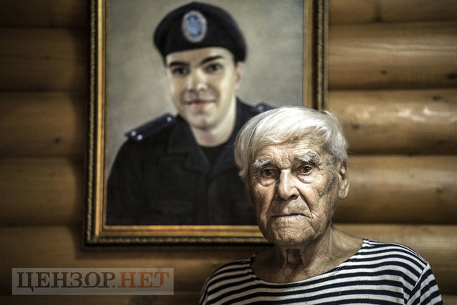 99-річний ветеран Другої світової війни Іван Залужний про загибель онука: Один росіянин мені написав, що ми, ветерани, теж винні, допустивши, що на нашій землі виріс такий отруйний гриб, як президент Путін 01