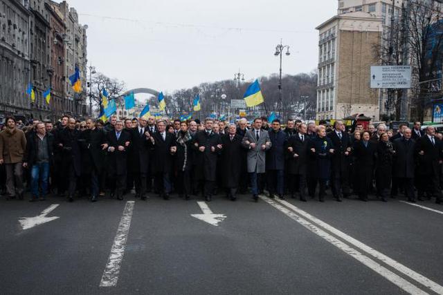 майдан порошенко марш память евромайдан достоинства