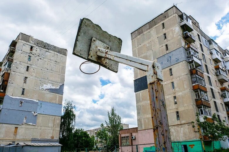 Зеленский о восстановлении Украины: Колоссальные инвестиции и совершенно новый уровень безопасности по всей стране 09