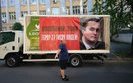 Под зданием САП стоят грузовики "Квочки" Бахматюка. ФОТО