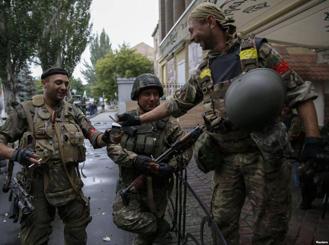 армия военные солдаты военнослужащие ато