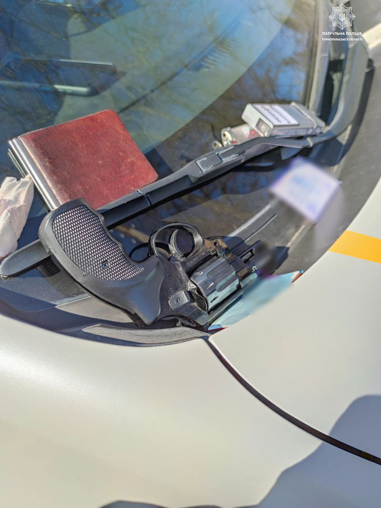 Конфлікт у Тернополі: двоє містян викликали поліцію, бо вважали один одного диверсантами 01