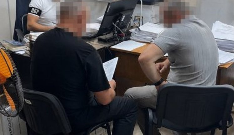 21 чоловік "служив" лише в "Оберезі": ДБР викрило посадовця ТЦК на Прикарпатті на внесенні неправдивих даних