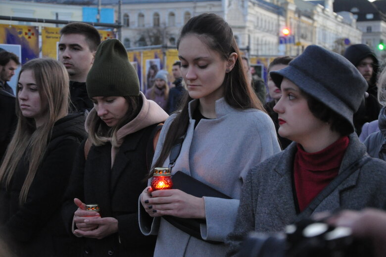 В Киеве почтили память погибших героев полка Азов 22