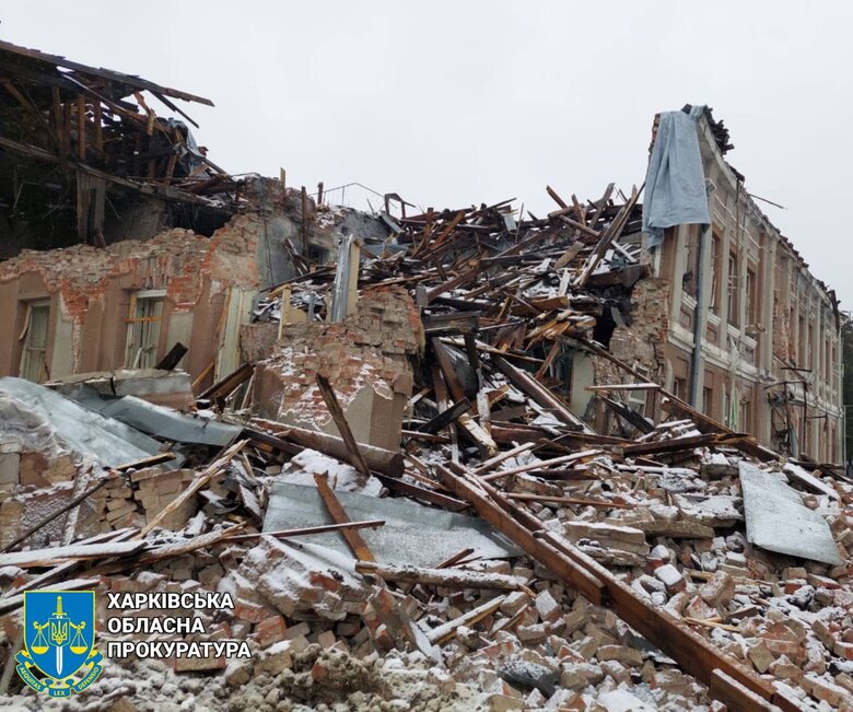 Consequences of shelling of Vovchansk by occupiers: building of enterprise was destroyed, monuments in city park were damaged 02