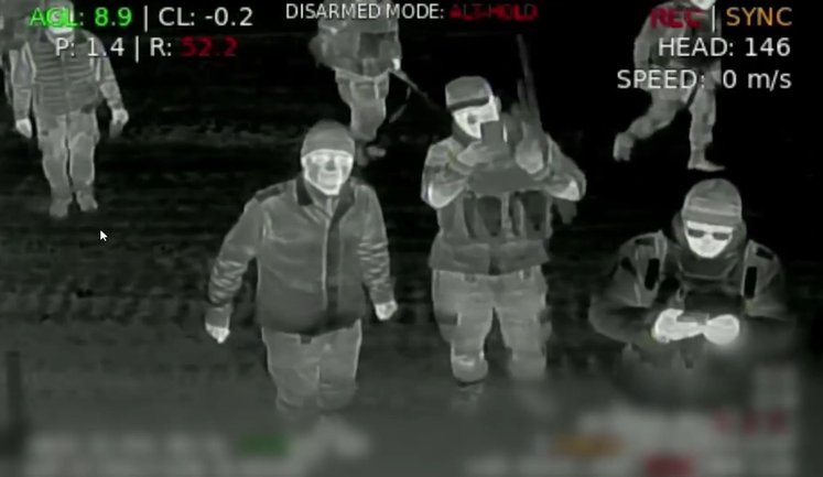 Росіяни знімали дрон на телефони, поки той не підірвав їхній ЗРК. ВIДЕО