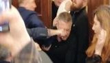 Ексдепутати від "Свободи" Леонов і Мірошниченко побилися зі "слугою народу" Богданцем. ВIДЕО