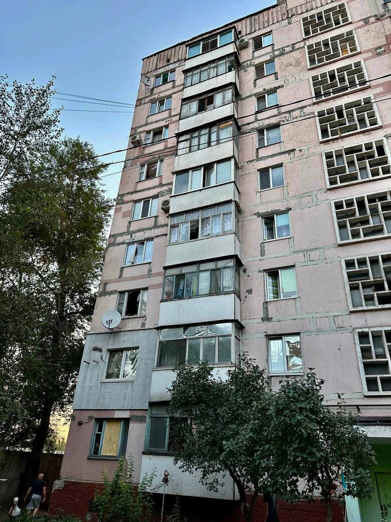 Вночі ворог атакував Запоріжжя, без постраждалих 01