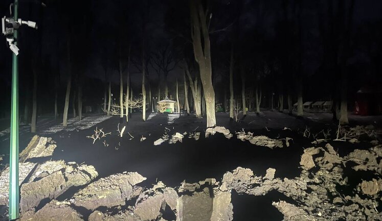 Night attack on Kharkiv: Russian missiles hit Central Park. PHOTOS