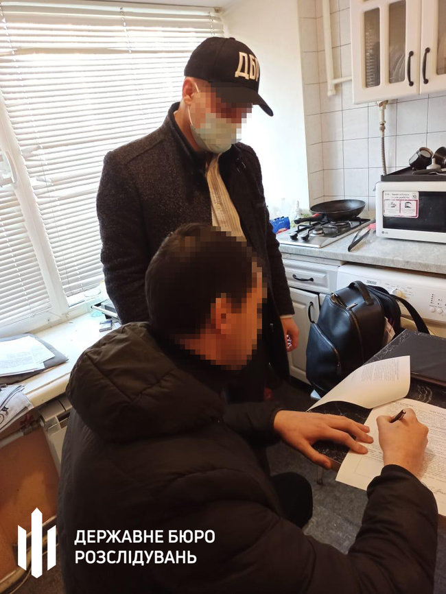 Прокурор и следователь полиции подозреваются в получении 5 тыс. долл. взятки, - ГБР 03 Прокурор и следователь полиции подозреваются в получении 5 тыс. долл. взятки, - ГБР 03