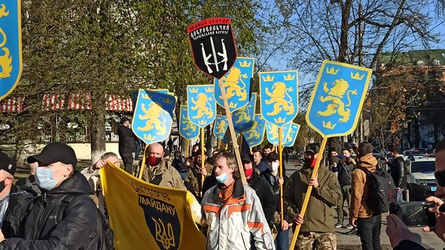 У центрі Києва відбувся марш вишиванок на честь дивізії СС Галичина 03