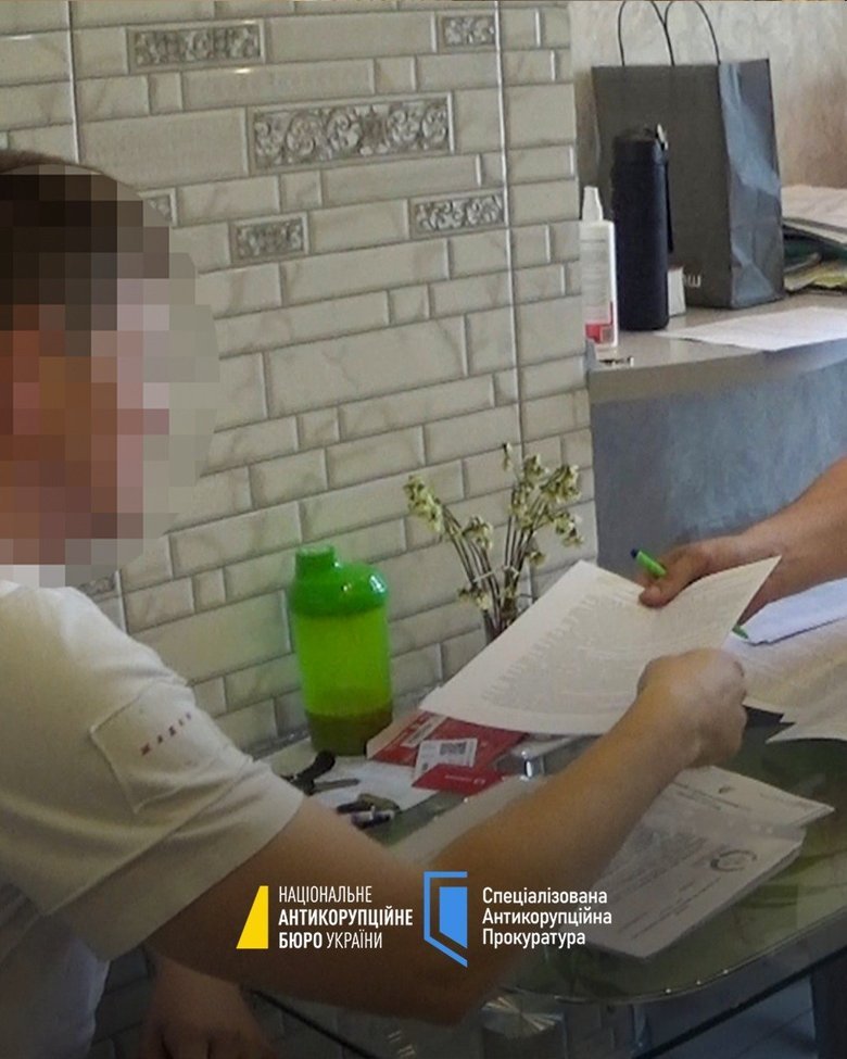 Дорожня корупція: викрили схему відкатів за участю депутата та посадовців міськради Полтави