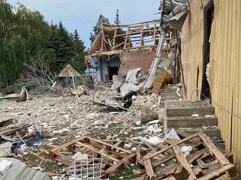 Окупанти скинули авіабомби на населені пункти Донеччини. Дев’ятеро поранених