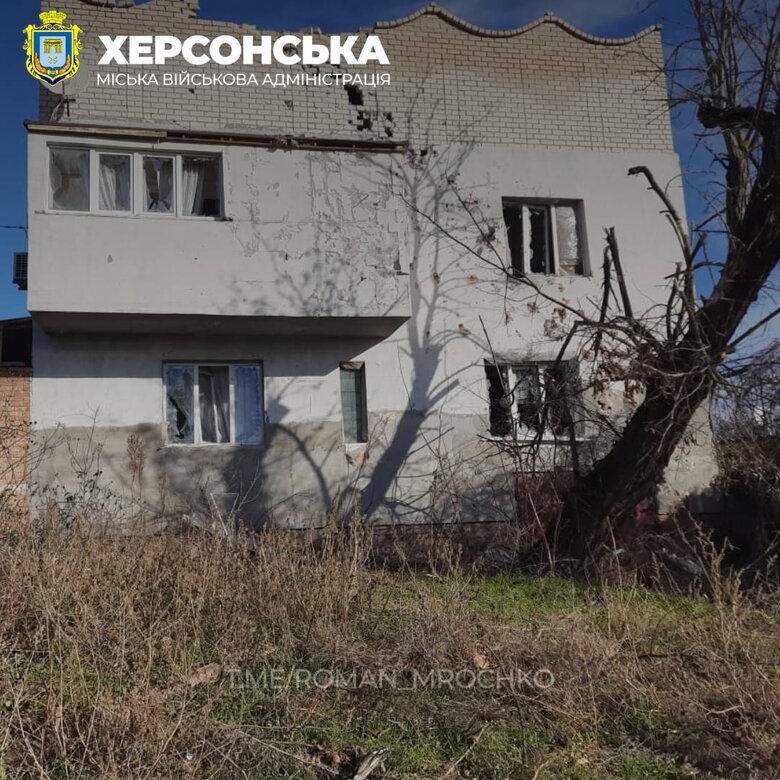 Наслідки ворожих обстрілів Херсону 01