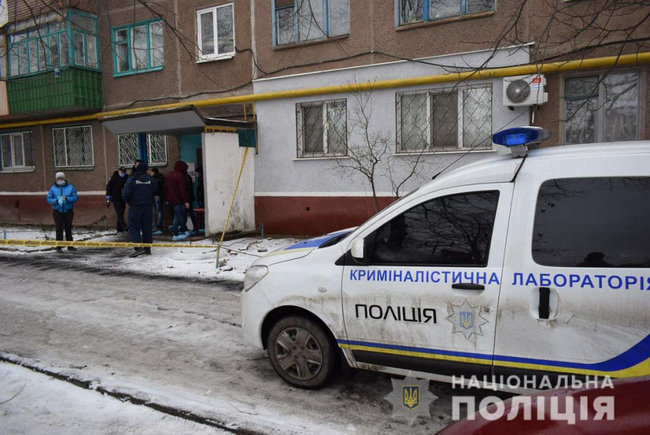 Полицейские расследуют тройное убийство в Славянске 02