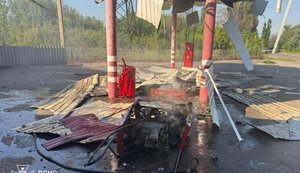 Окупанти вдарили безпілотником по АЗС у Краматорську. ФОТОрепортаж