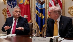 Трамп "рассматривает" освобождение Венгрии от санкций за покупку российской нефти