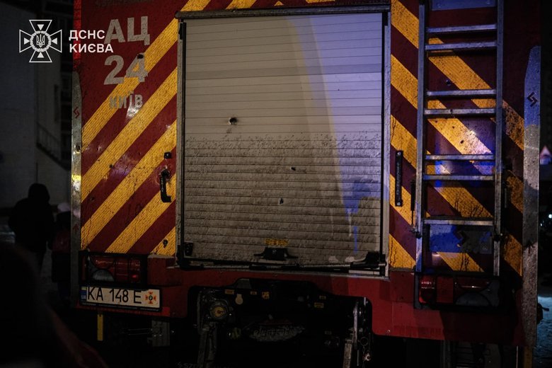 Нічна атака на Київ: 3 загиблих, 18 поранених, серед них рятувальники