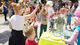 Циркове шоу влаштували 1 червня для маленьких пацієнтів лікарні "ОХМАТДИТ". ФОТОрепортаж
