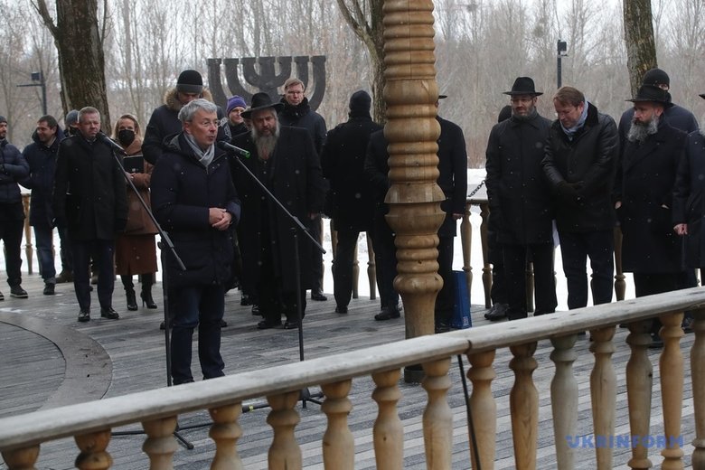 Пам’ять жертв Голокосту вшанували у Бабиному Яру 07
