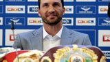 Volodymyr Klitschko Confidently Wins Against Mariusz Wach