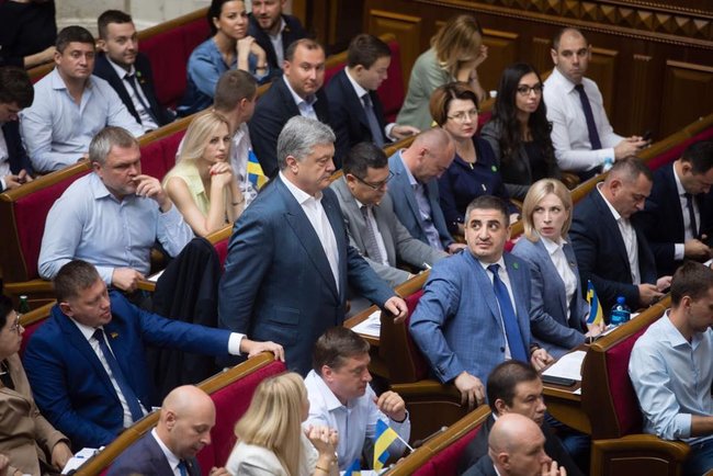 Порошенко - Зеленському: Не раджу шукати ворогів у Києві. Ворог України - в Москві 01