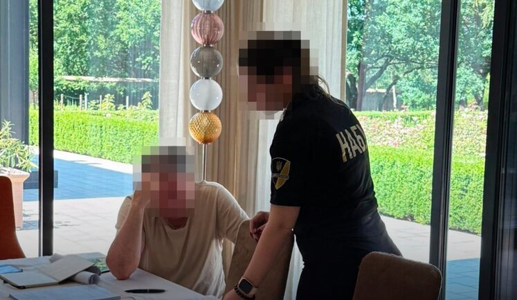 Корупційна схема в Інституті раку: Суд відпустив головного підозрюваного під заставу у розмірі 200 мільйонів