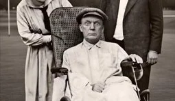 Відпочине, а потім знову відкриє Ормузьку протоку