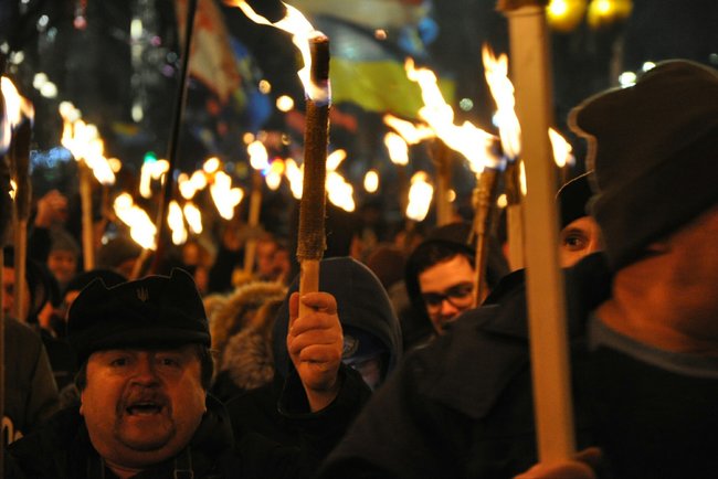 День народження Бандери в Києві відзначили смолоскипною ходою 13