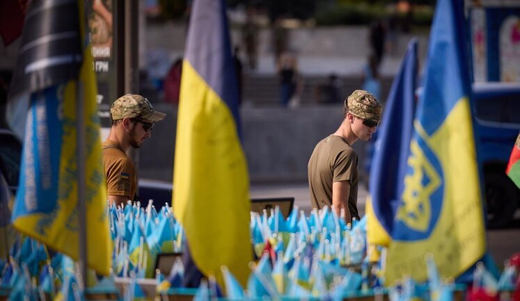 Зеленський у День пам’яті захисників України: Ми не пробачимо Росії жодного знищеного українського життя. ФОТОрепортаж