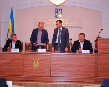 Заступник голови ГПУ Трепак представив колективу нового прокурора Івано-Франківської області Фреїшина 01