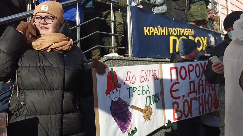 Печерський суд обирає запобіжний захід Порошенку 12