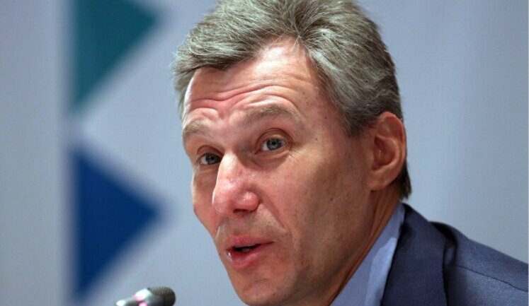 Russian oligarch Khan wanted to lift EU sanctions in court, but lost