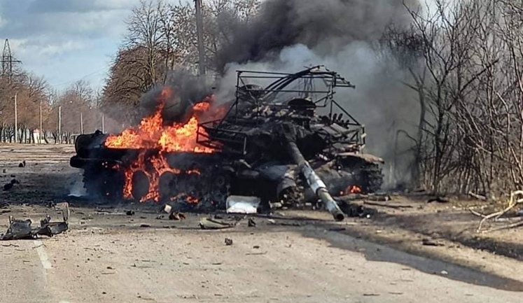 Two Russian occupiers taken prisoner during battles for Chernihiv. One of them is chief of unit staff. PHOTO