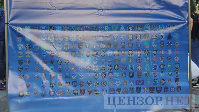 Президент обіцяв, - Нацкорпус пікетує Раду з вимогою спрощення процедури отримання громадянства учасниками АТО 16