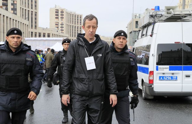 На акції в Москві затримали понад десять неповнолітніх 05