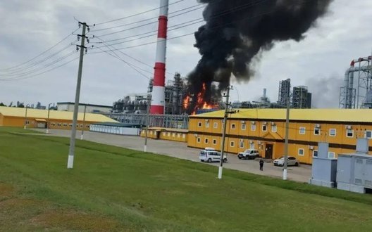 Дрони атакували Татарстан: у Нижньокамську спалахнула пожежа