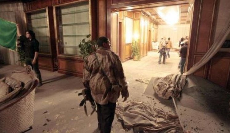 Авиация НАТО ударила по штабу армии Каддафи. ФОТОрепортаж